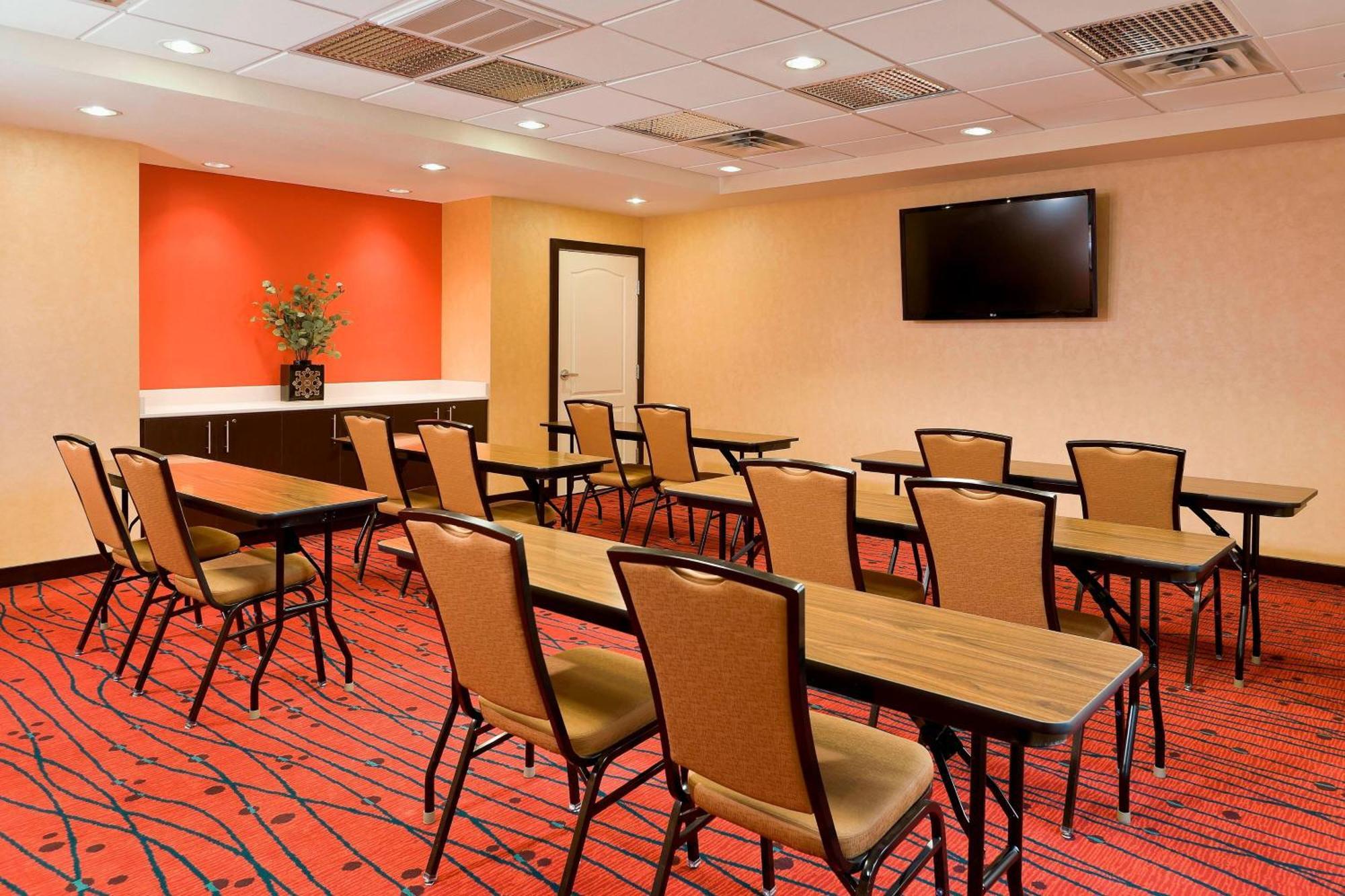 Residence Inn Bismarck North Ngoại thất bức ảnh